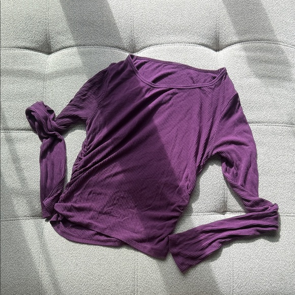 ALO top - Picture 1 of 3